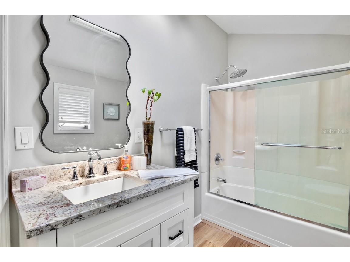 428 Siesta Drive Sarasota FL 34242 A4661294 image25