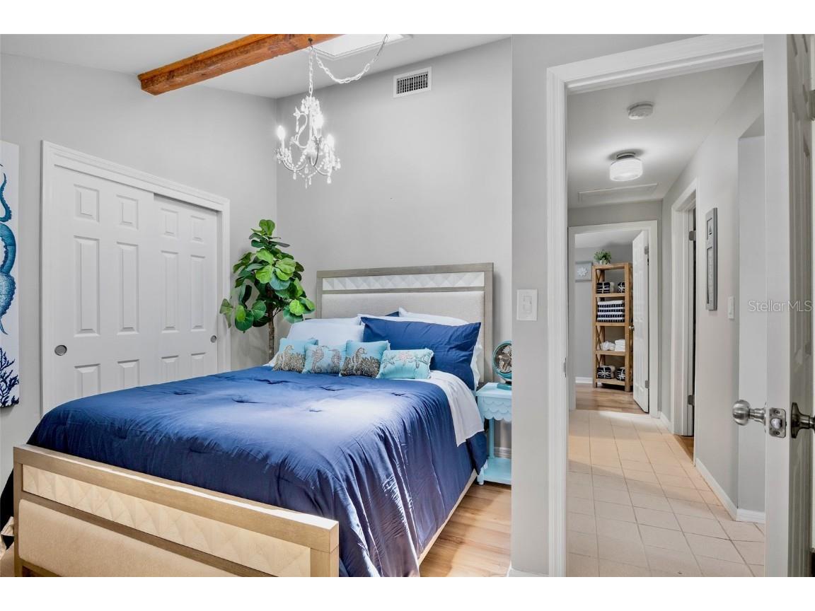 428 Siesta Drive Sarasota FL 34242 A4661294 image26