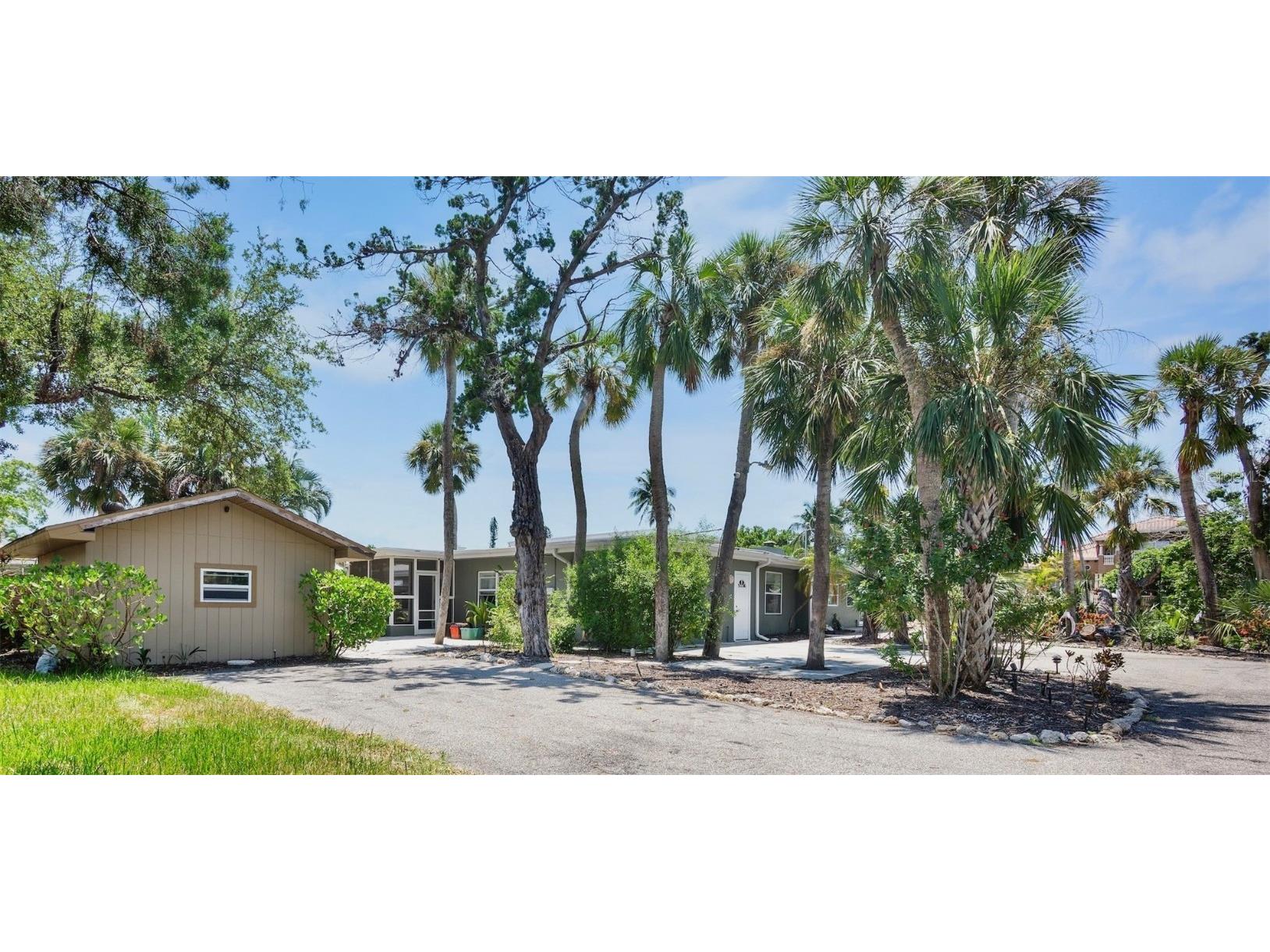 428 Siesta Drive Sarasota FL 34242 A4661294 image37