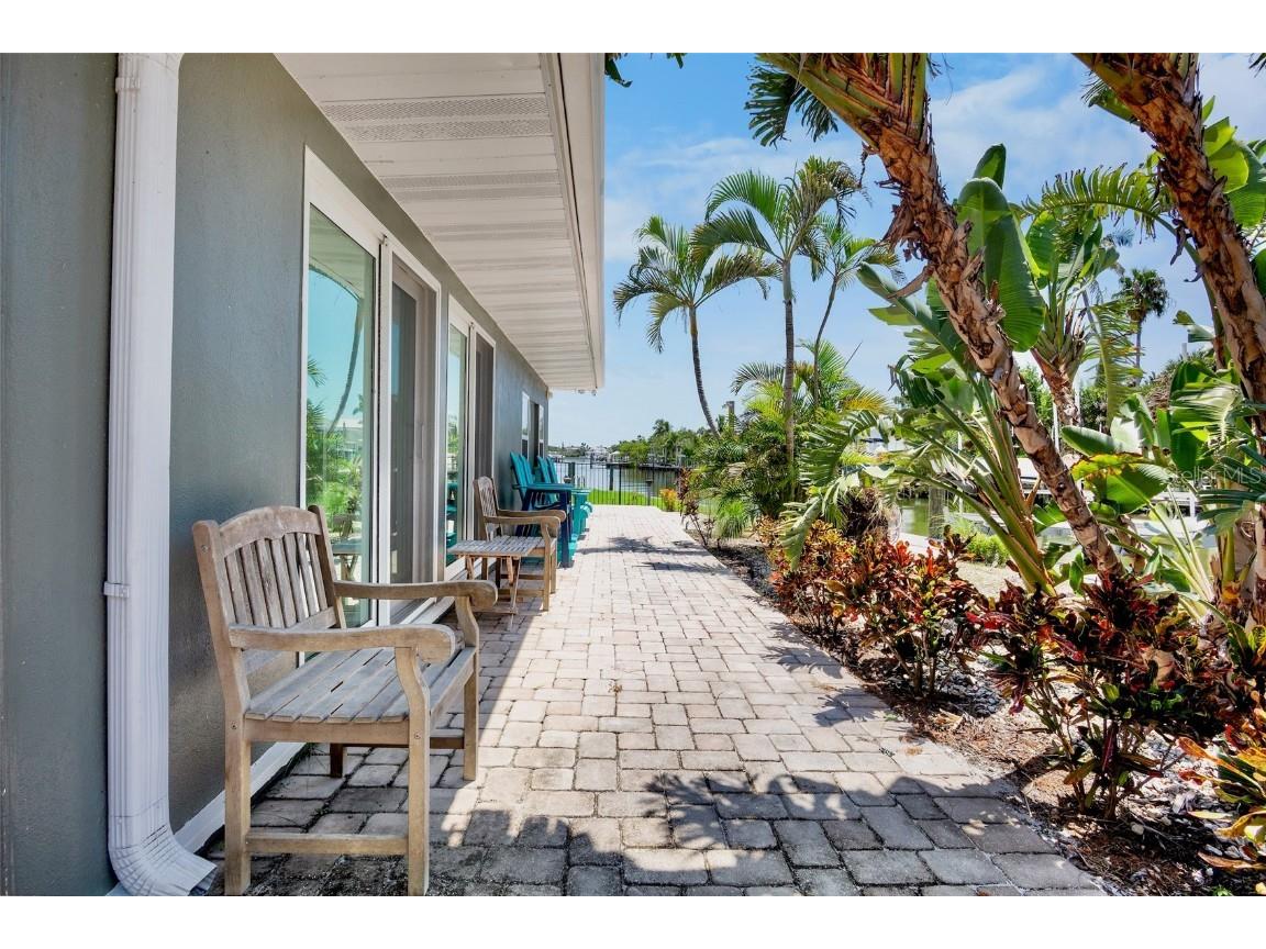 428 Siesta Drive Sarasota FL 34242 A4661294 image4