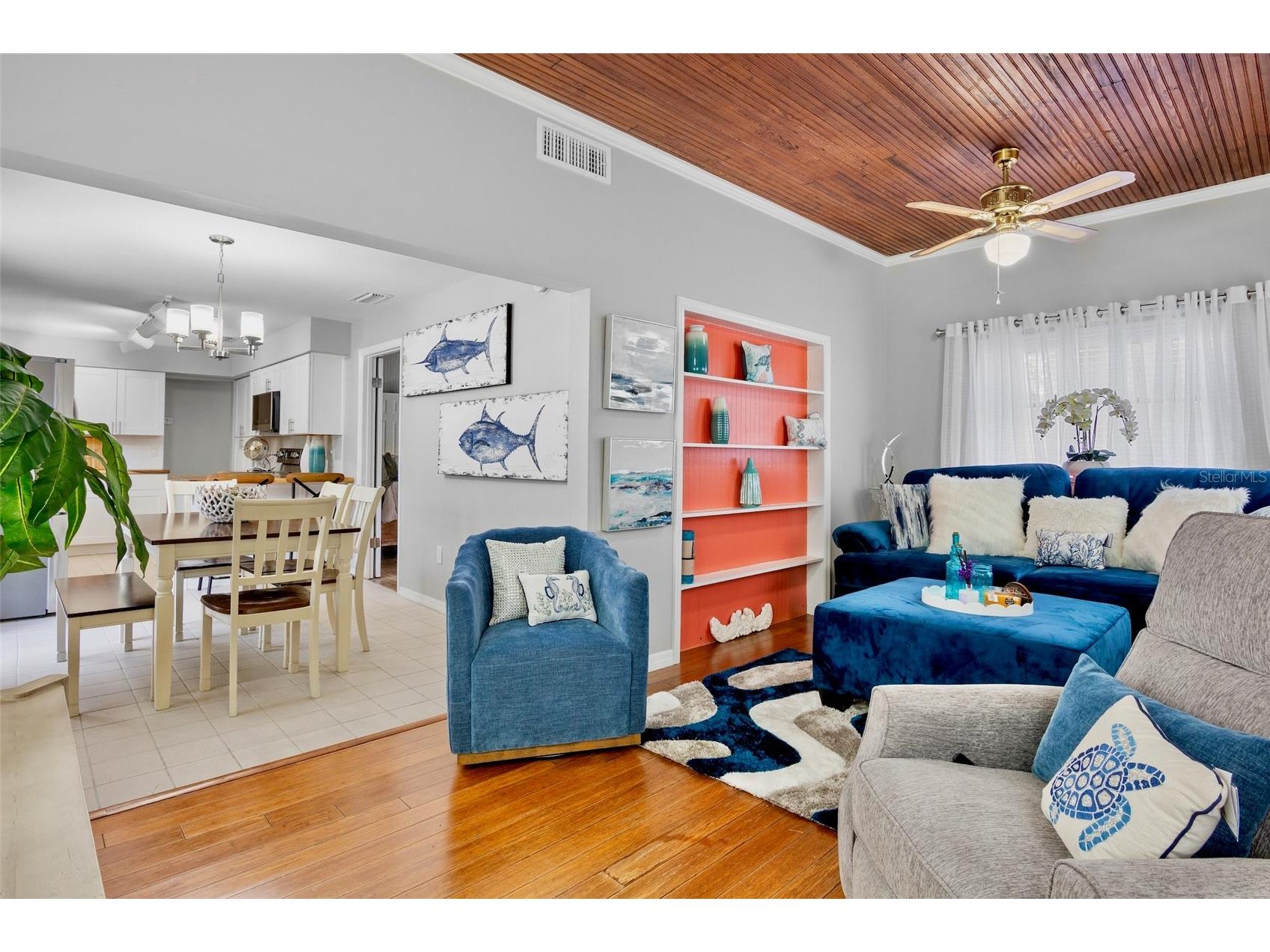 428 Siesta Drive Sarasota FL 34242 A4661788 image17