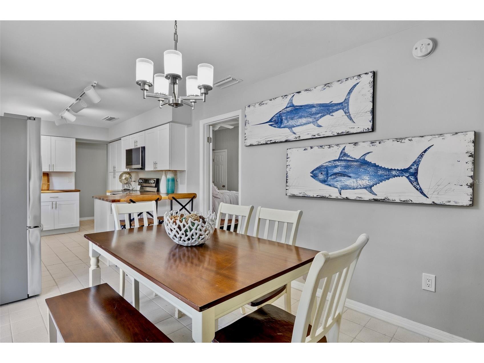 428 Siesta Drive Sarasota FL 34242 A4661788 image18