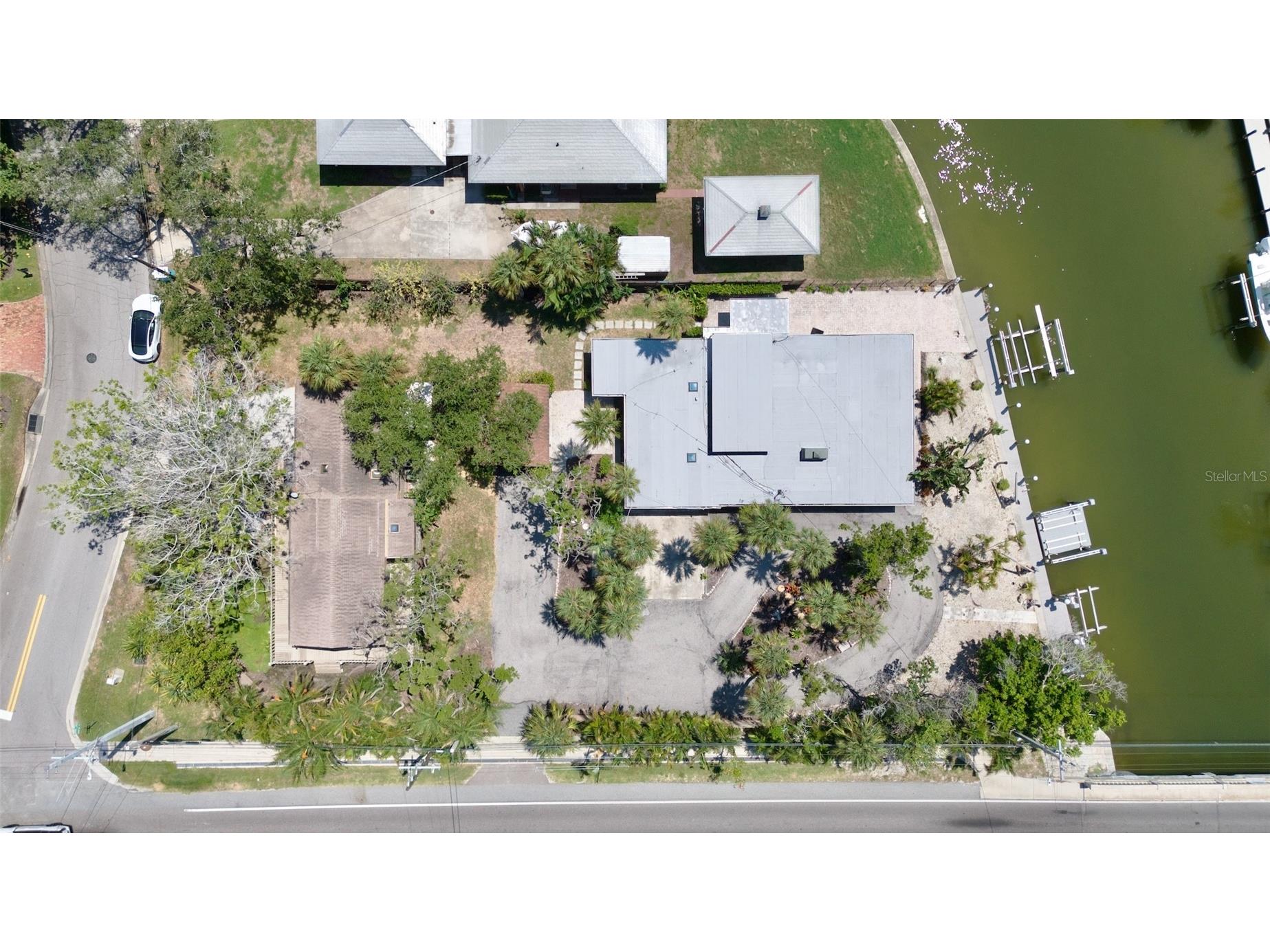 428 Siesta Drive Sarasota FL 34242 A4661788 image3