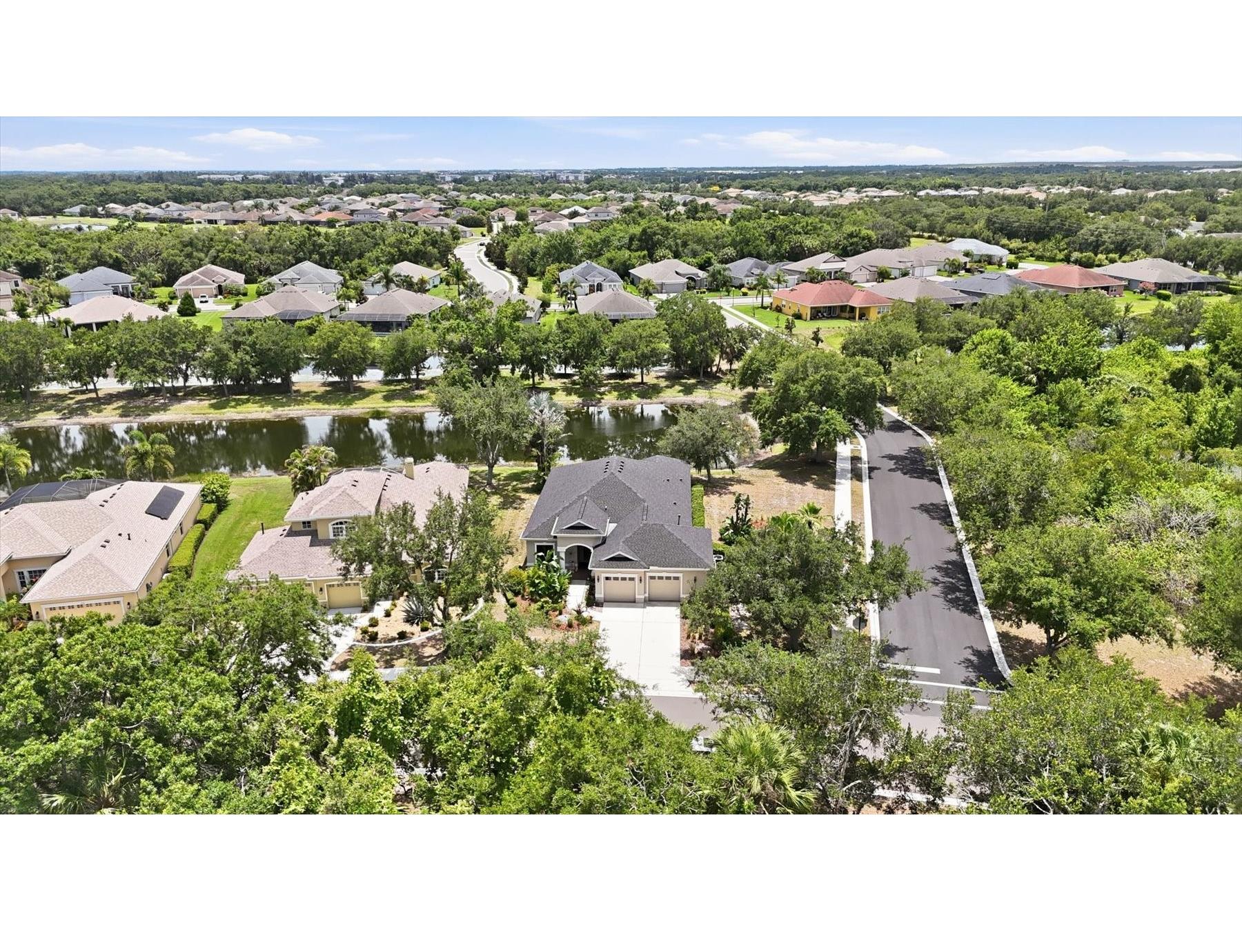 428 Snapdragon Loop Bradenton FL 34212 A4696664 image31