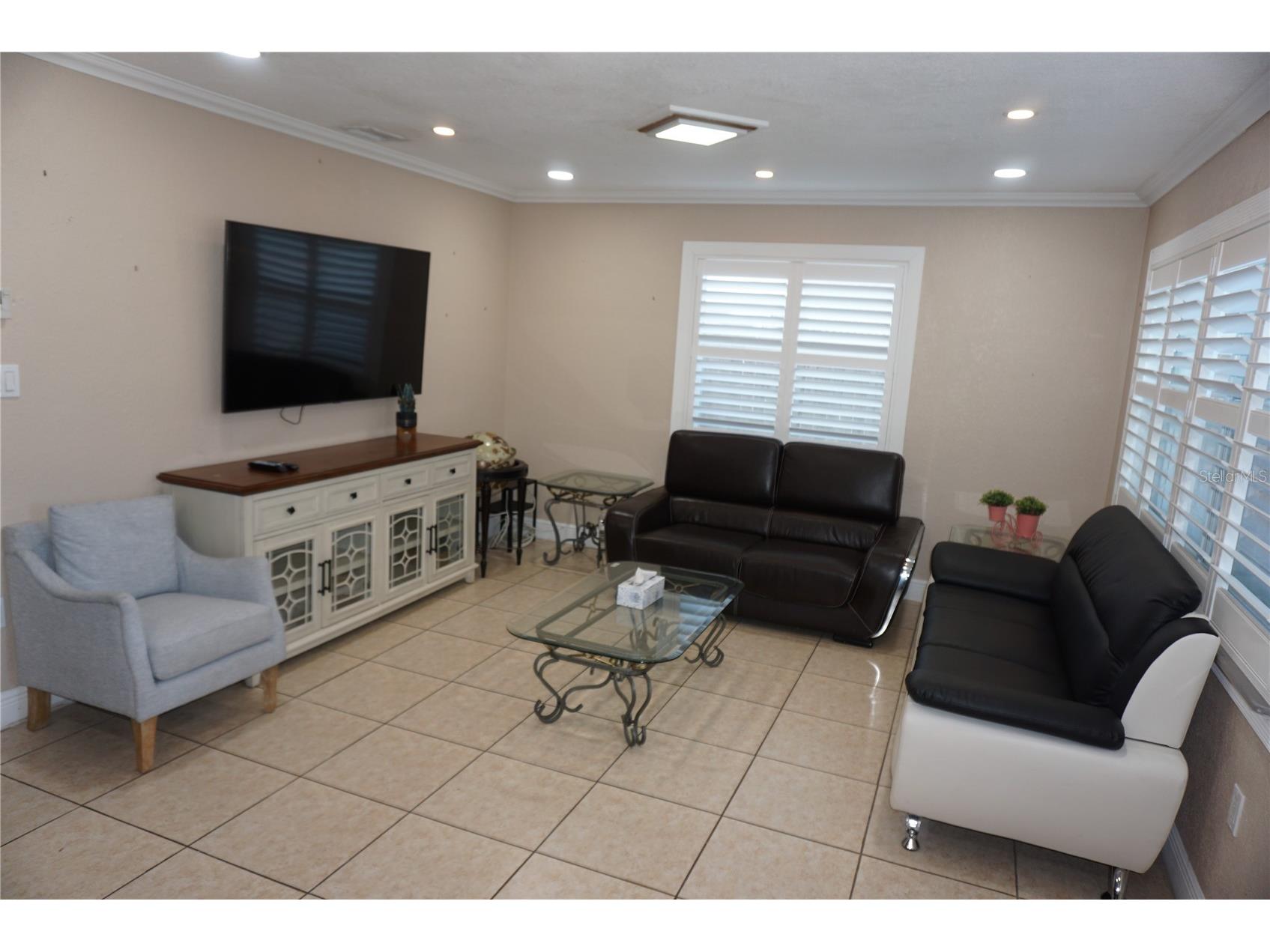 4280 69th Avenue N Pinellas Park FL 33781 TB8475349 image2