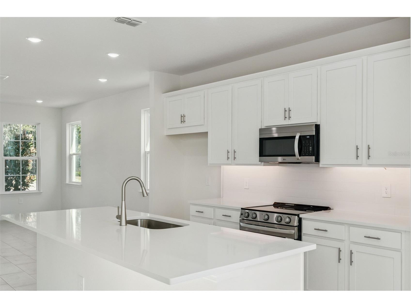 4283 Darby Court Eustis FL 32736 W7884553 image5