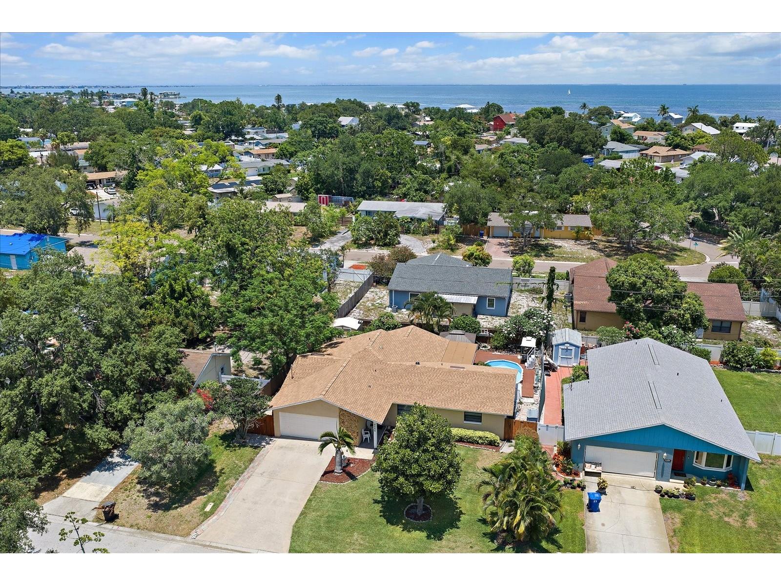 4286 Tarpon Drive SE Saint Petersburg FL 33705 A4696892 image1
