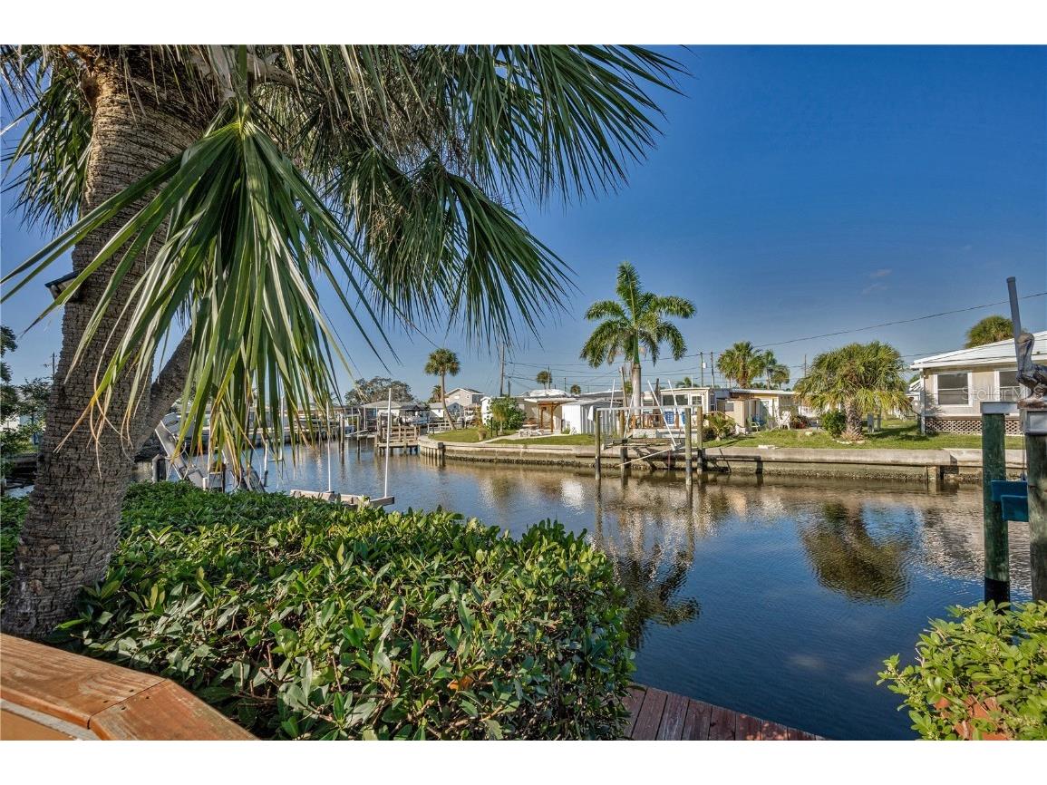 4288 86th Way N #20 Saint Petersburg FL 33709 TB8432822 image37