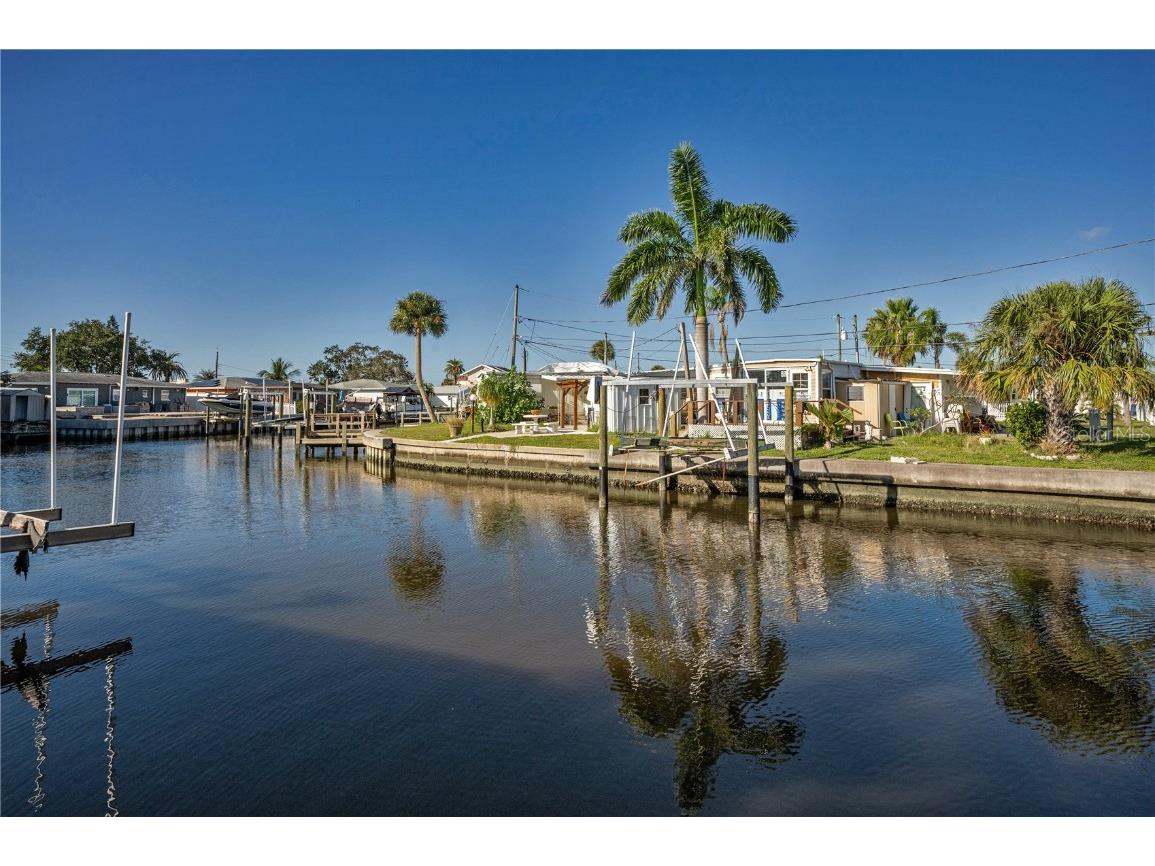 4288 86th Way N #20 Saint Petersburg FL 33709 TB8432822 image39