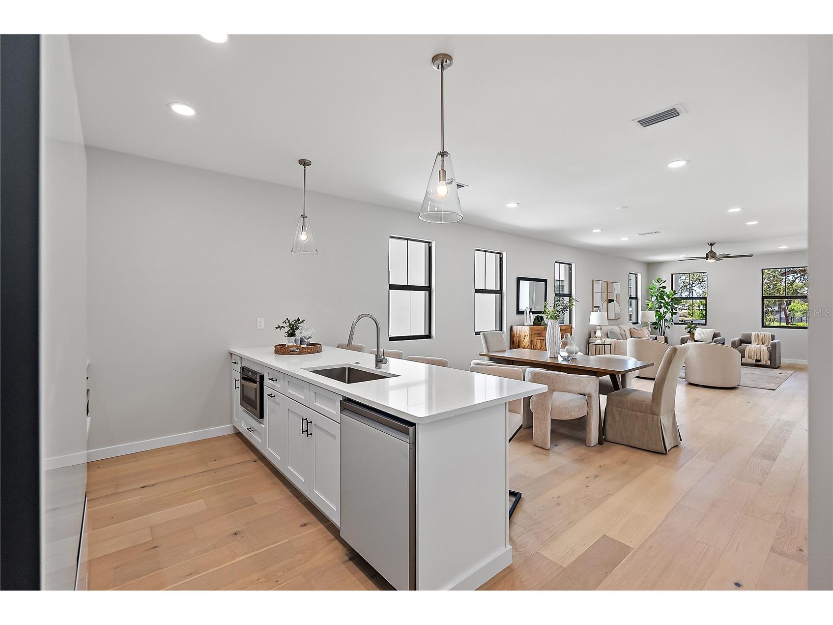 429 11th Avenue S Saint Petersburg FL 33701 TB8472246 image13