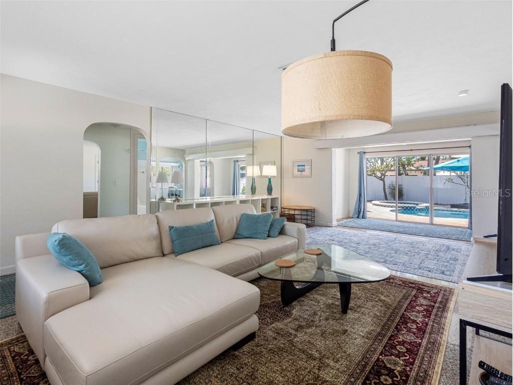 429 87th Avenue Saint Pete Beach FL 33706 TB8402083 image3