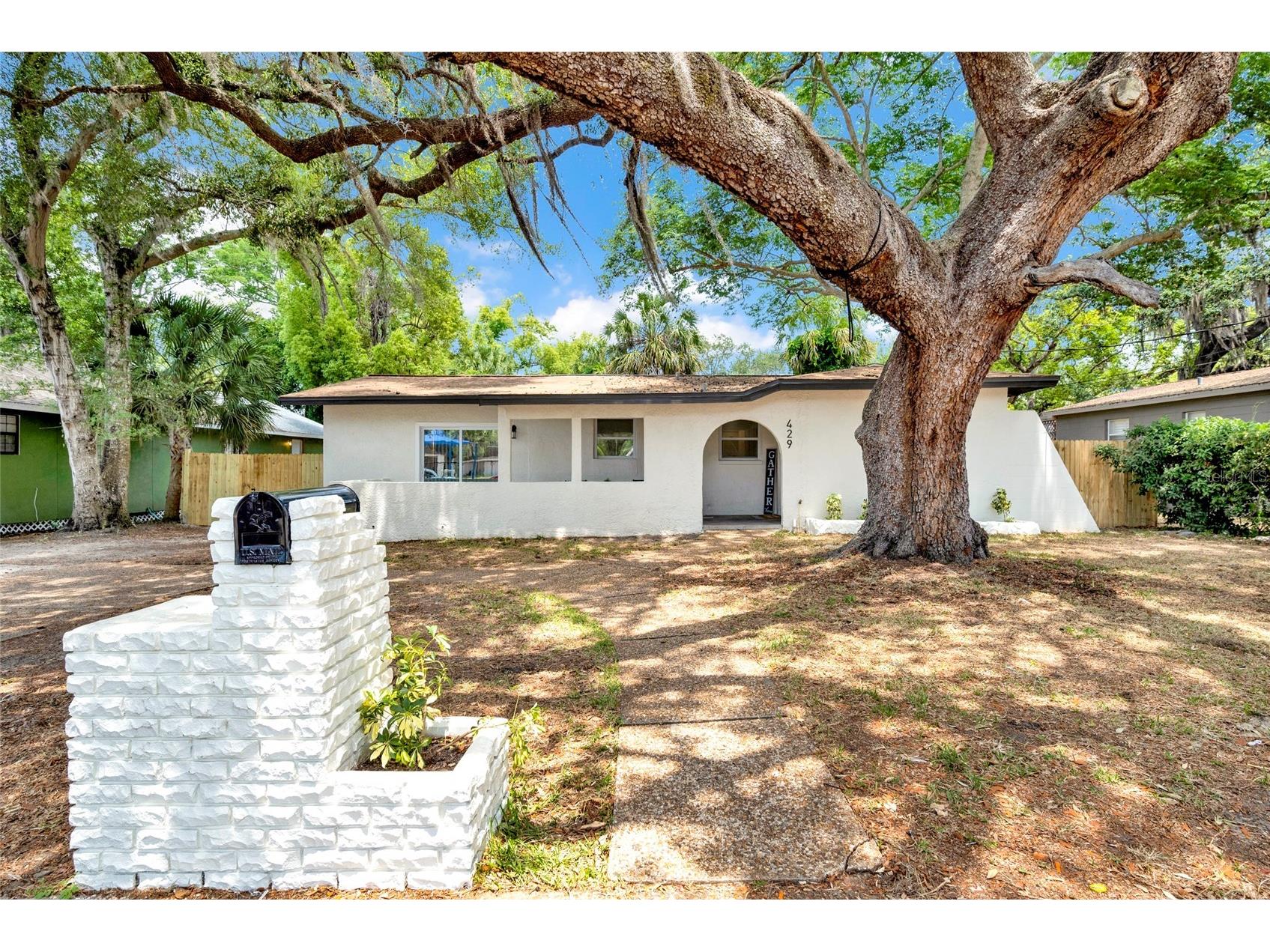 429 E Oakwood Street Tarpon Springs FL 34689 TB8504836 image1