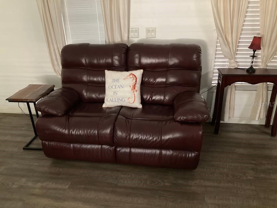 429 Heron Hollow Plant City FL 33565 TB8452088 image8