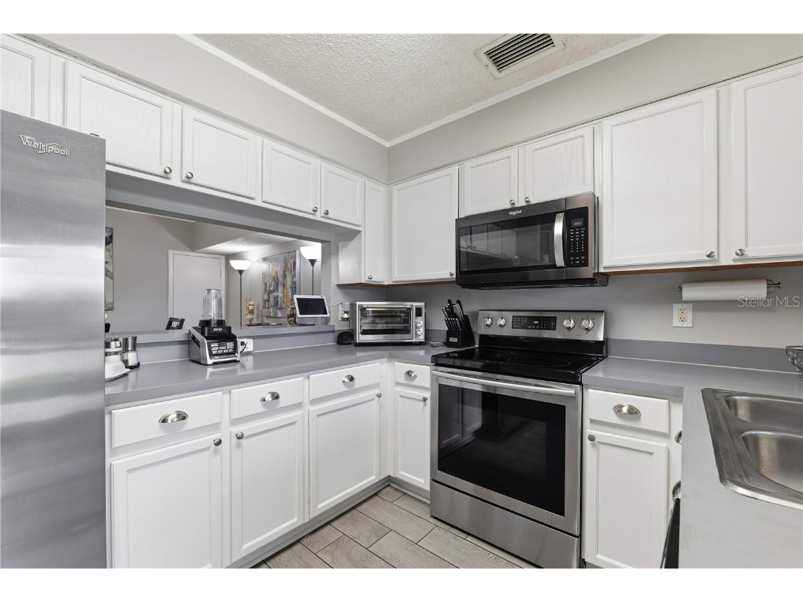 429 Kensington Lake Circle Brandon FL 33511 TB8452698 image9