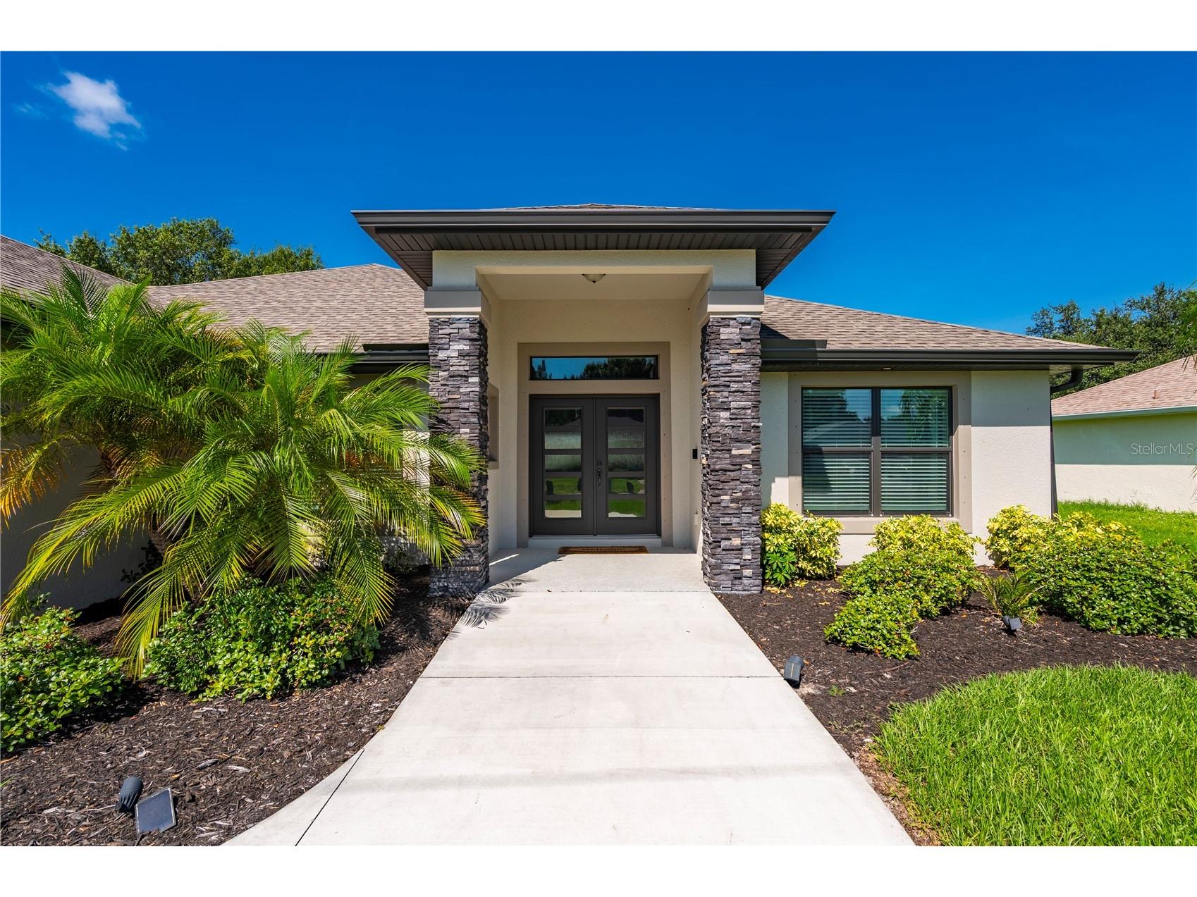 429 Londrina Drive Punta Gorda FL 33983 C7528570 image3