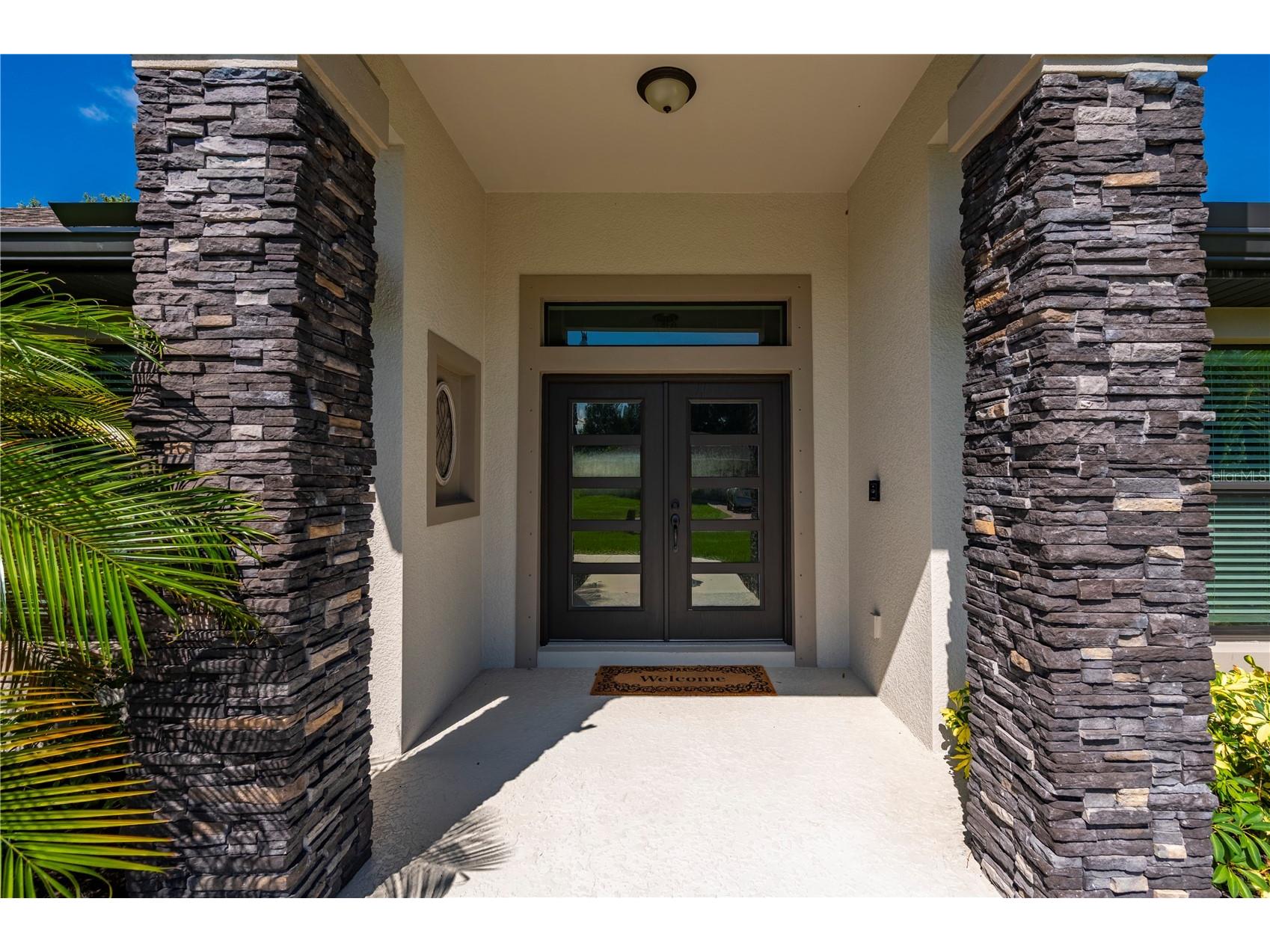 429 Londrina Drive Punta Gorda FL 33983 C7528570 image4