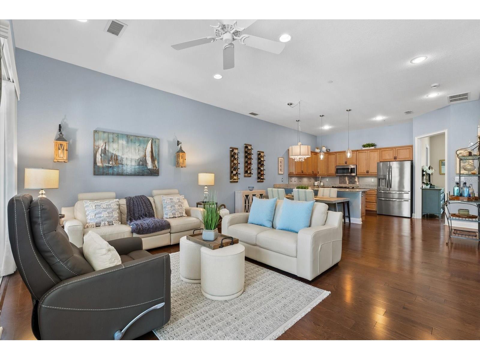 429 Nokomis Avenue S Venice FL 34285 N6143458 image2