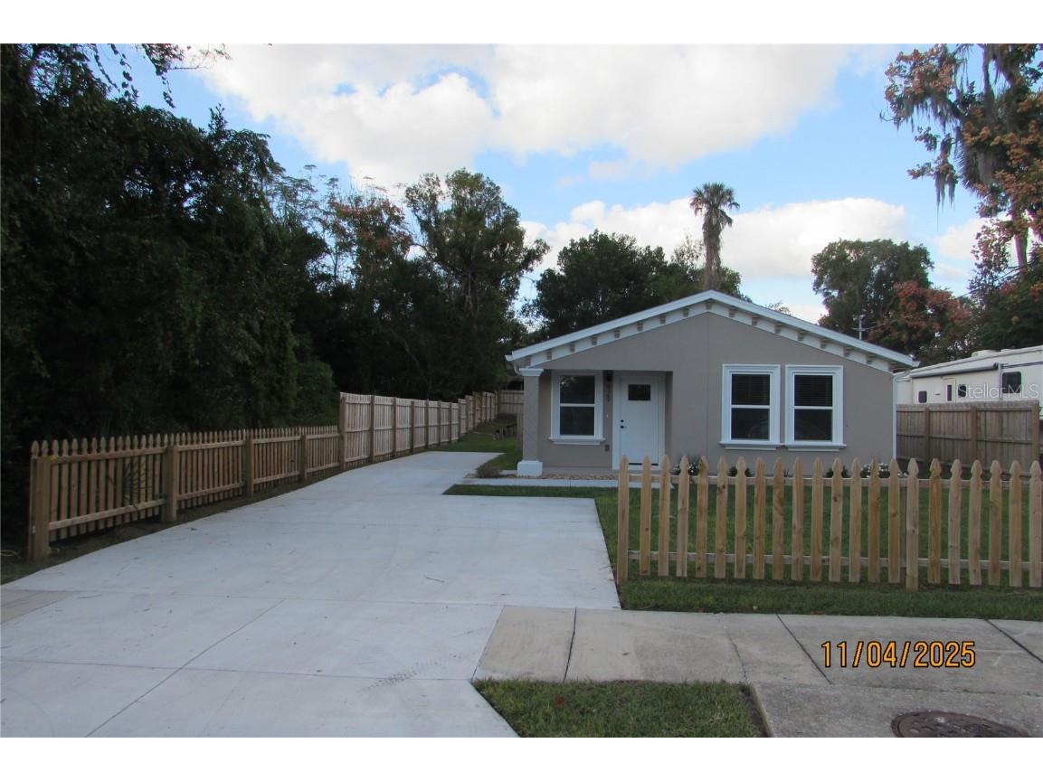 429 W Carolina Avenue Deland FL 32720 O6358578 image1