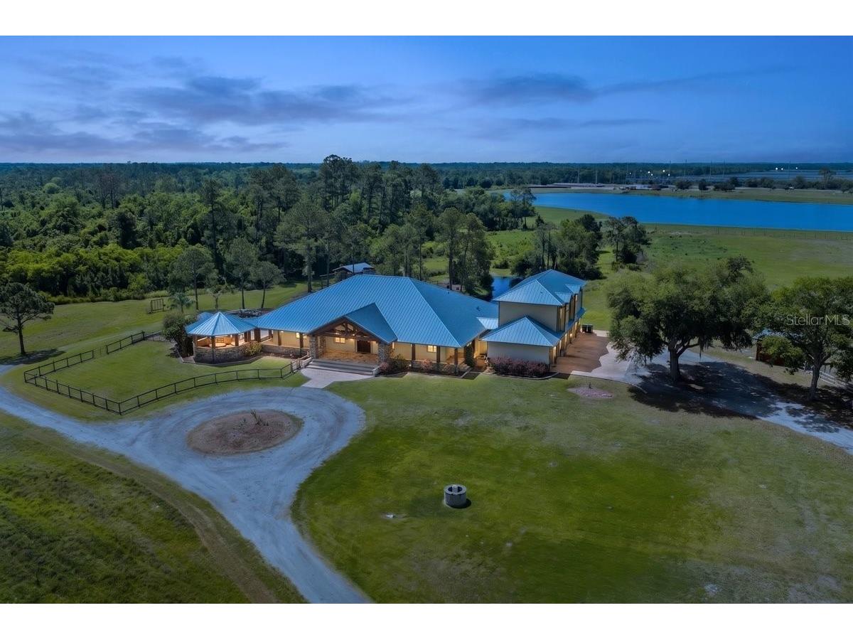 4290 Pioneer Trail New Smyrna Beach FL 32168 V4948927 image2