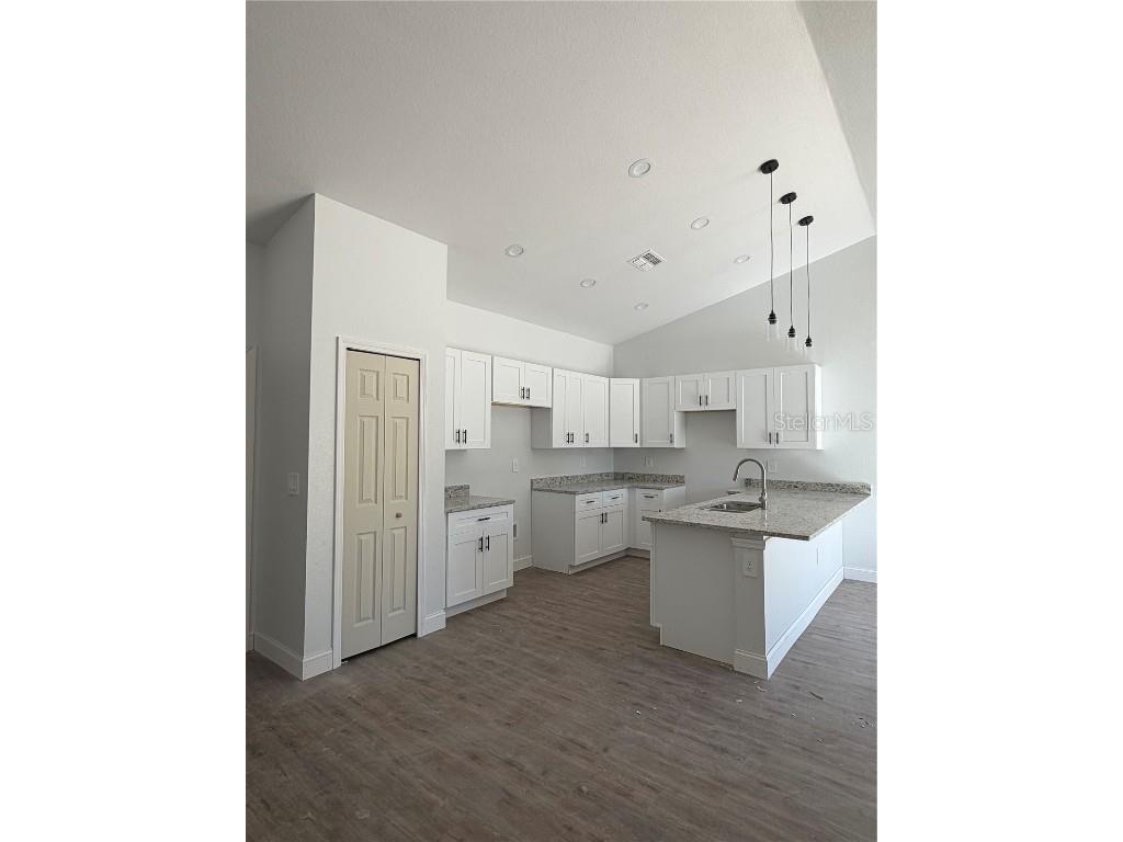 4291 Plumosa Drive Indian Lake Estates FL 33855 - LAKE WALK IN WATER L4957259 image2