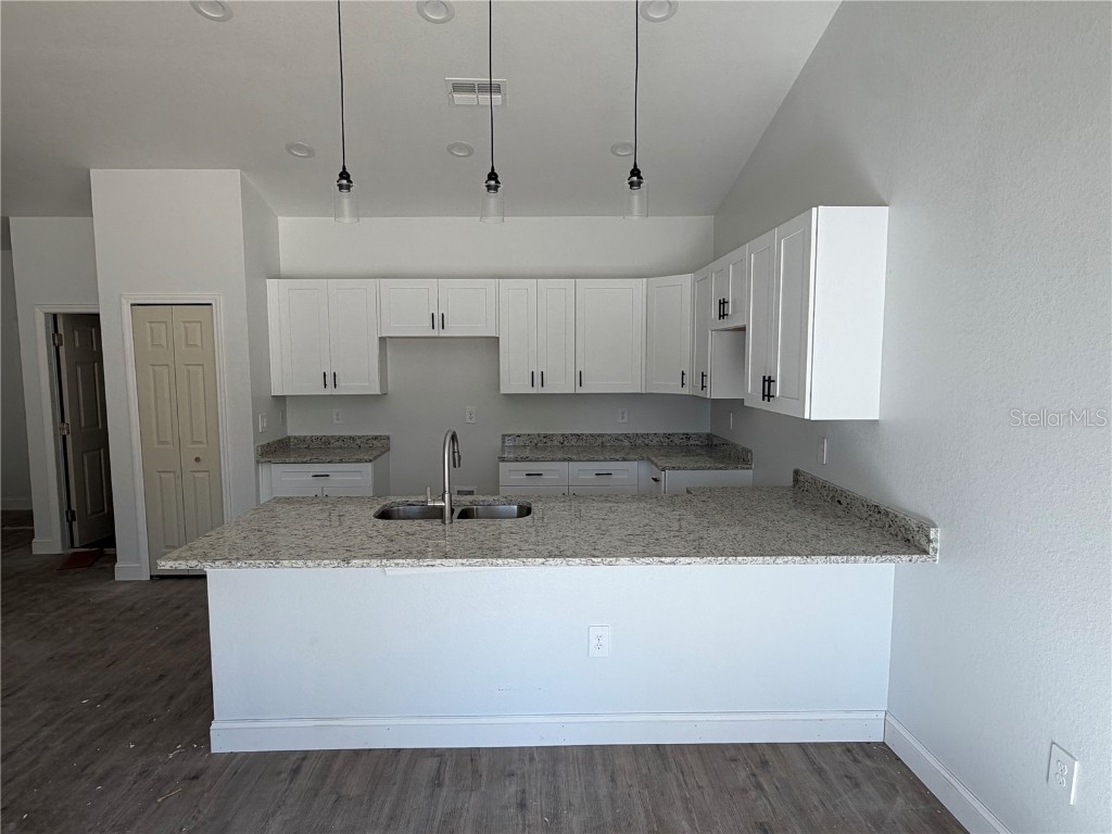 4291 Plumosa Drive Indian Lake Estates FL 33855 - LAKE WALK IN WATER L4957259 image3