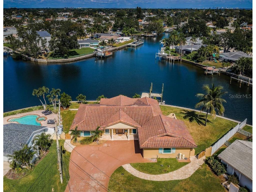 4295 13th Lane NE Saint Petersburg FL 33703 - TAMPA BAY TB8440211 image1