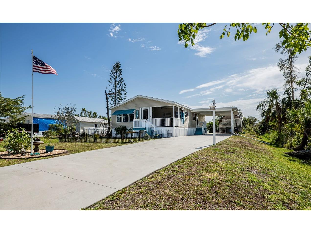 4295 Riverside Drive Punta Gorda FL 33982 C7471529 image1