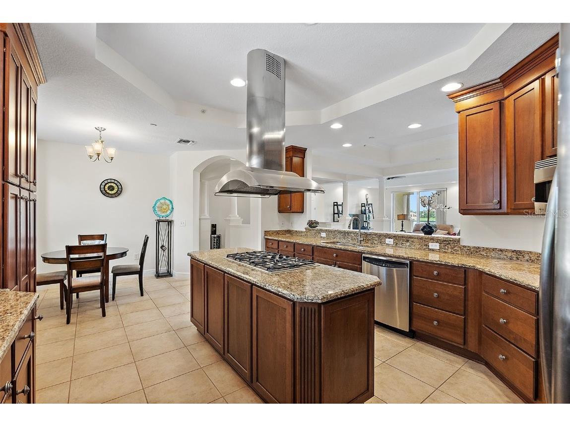 43 Bayview Court S #A Saint Petersburg FL 33711 TB8459380 image6