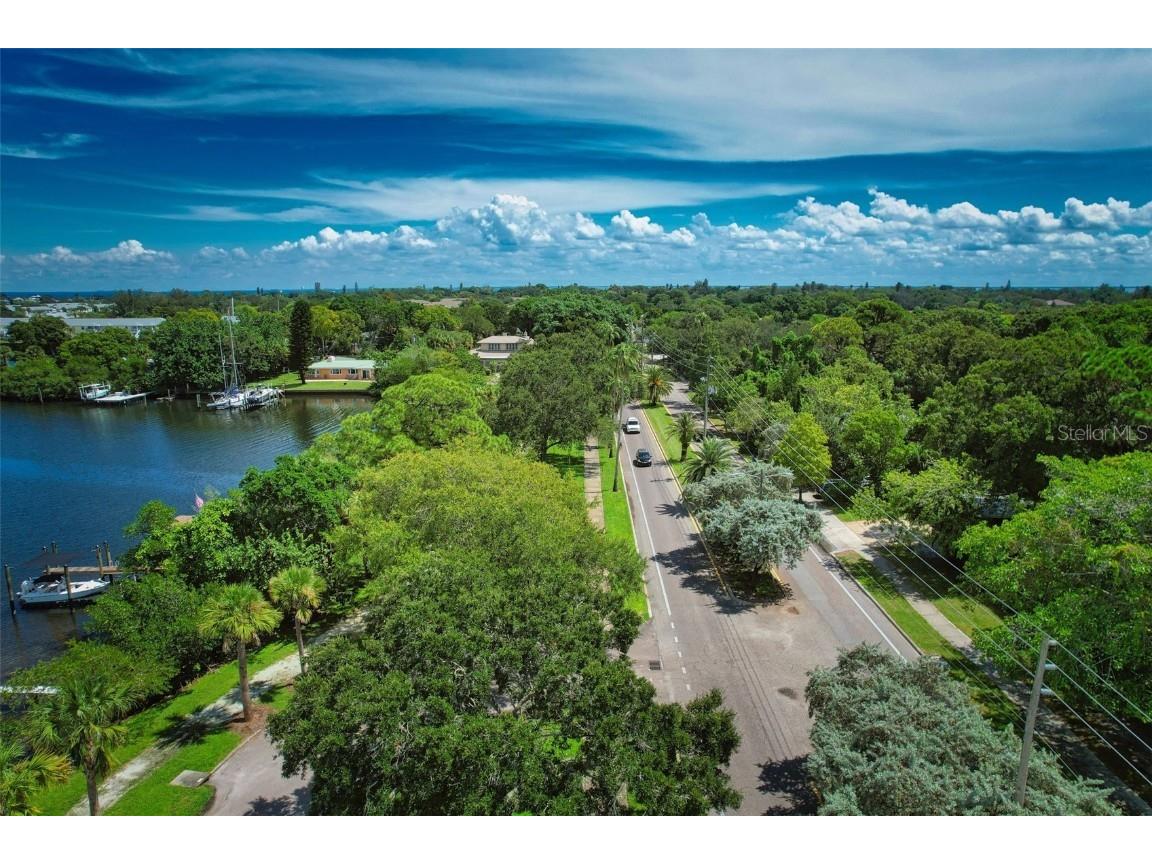 430 39th Avenue S Saint Petersburg FL 33705 - BIG BAYOU TB8442231 image1