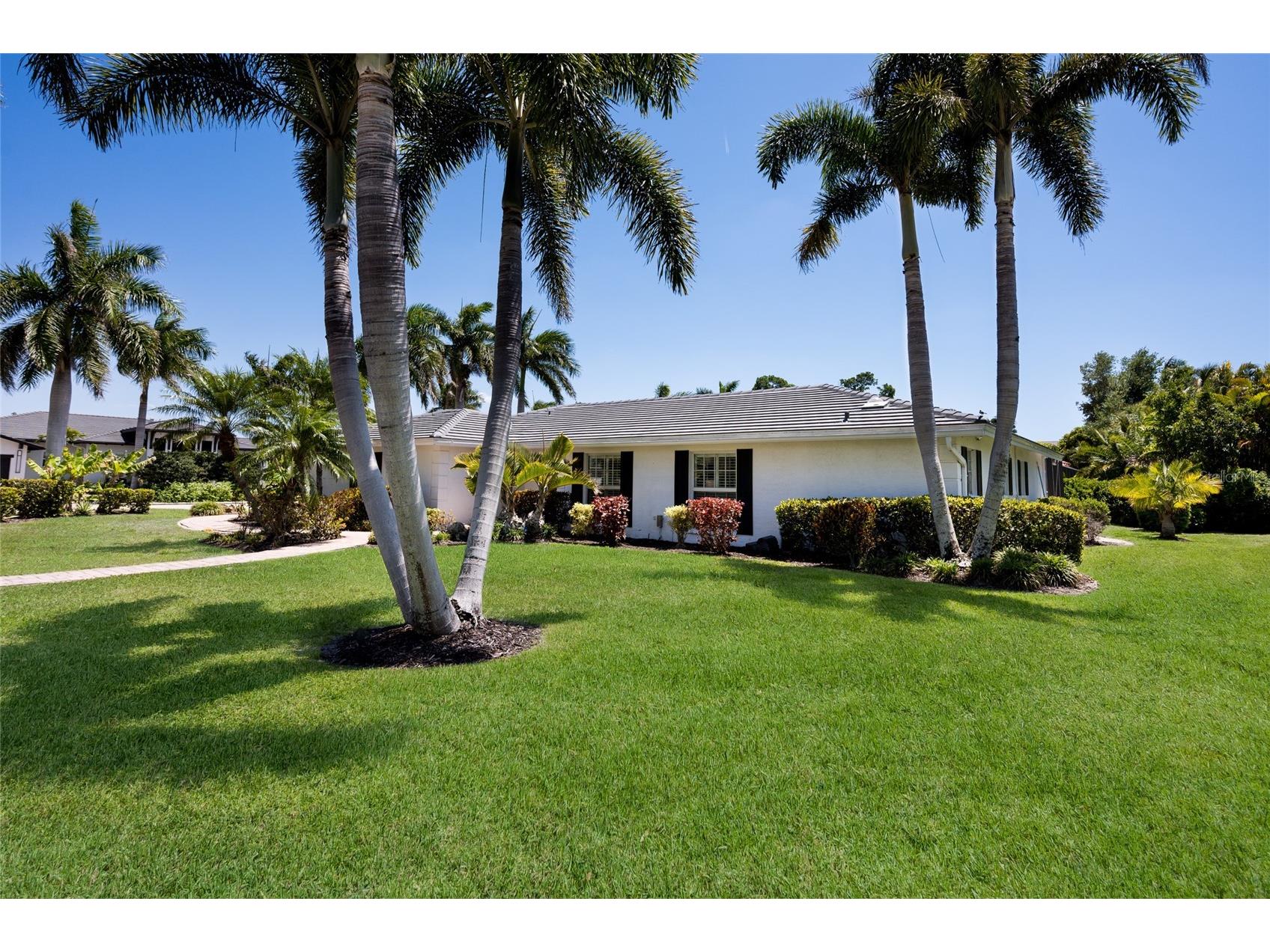 430 Bird Key Drive Sarasota FL 34236 A4691206 image1