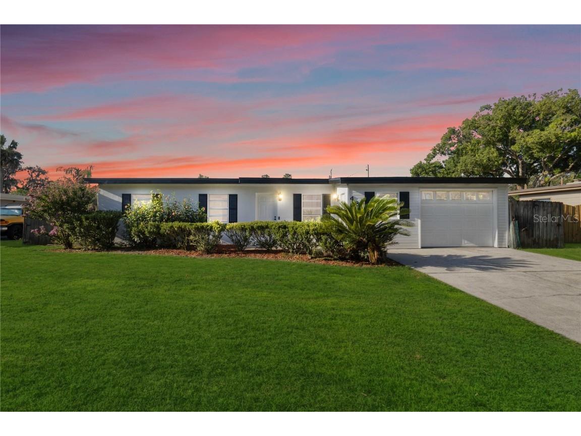 430 E 6th Street Chuluota FL 32766 O6132700 image1