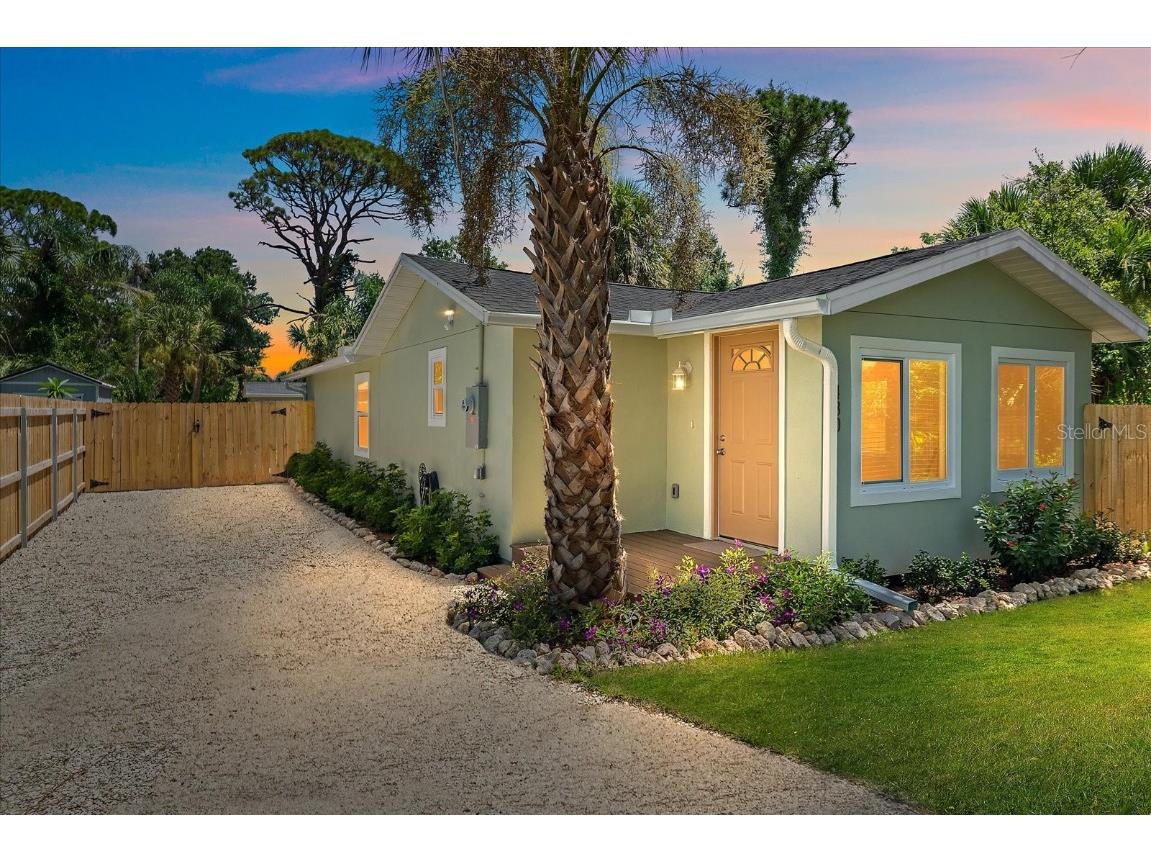 430 Harvard Street Englewood FL 34223 A4659578 image2