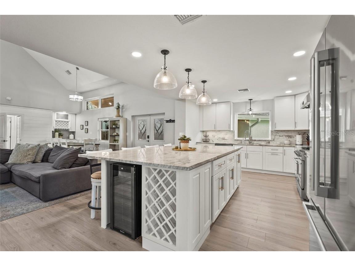 430 Island Circle Sarasota FL 34242 A4660296 image16