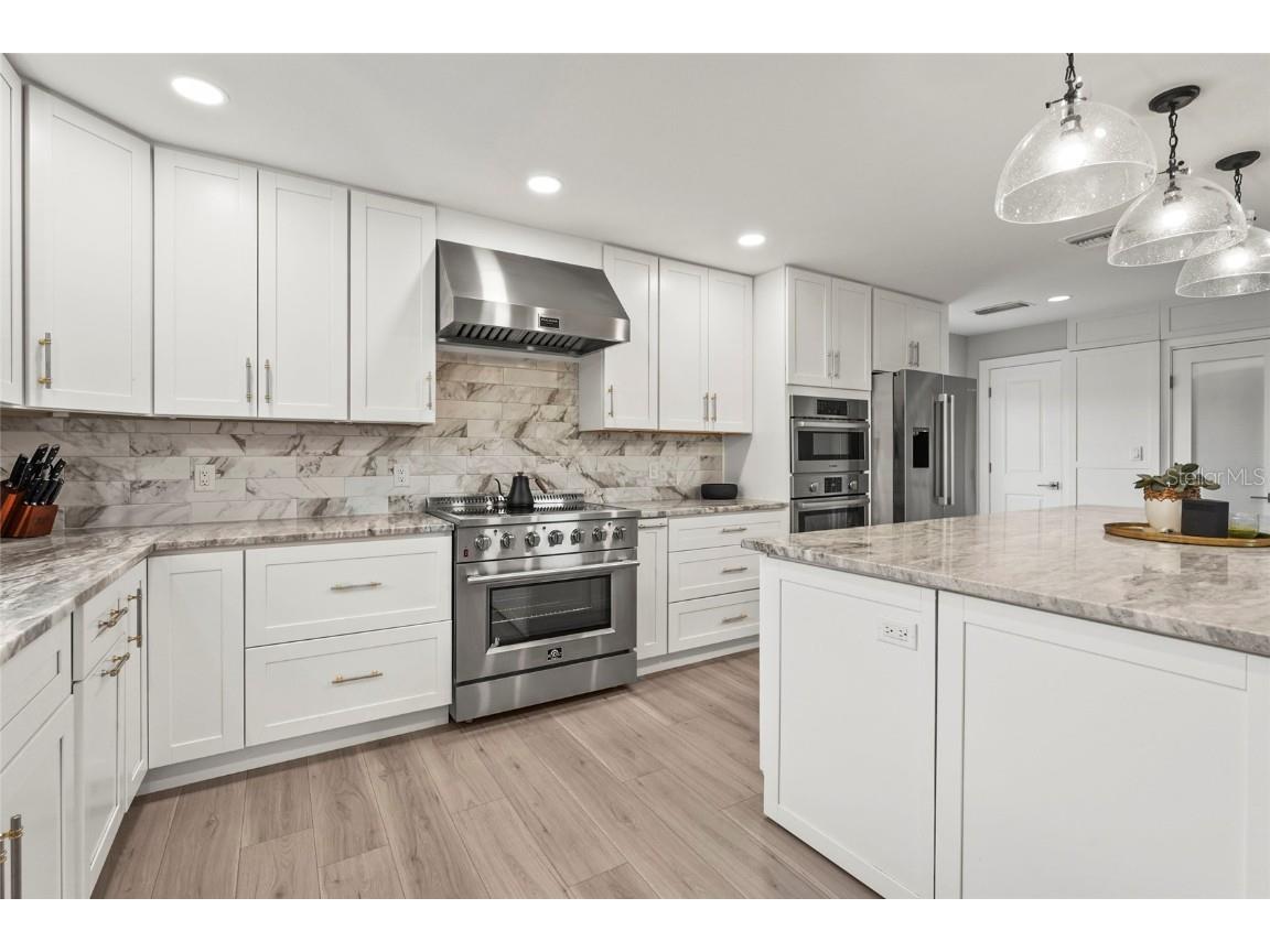 430 Island Circle Sarasota FL 34242 A4660296 image21