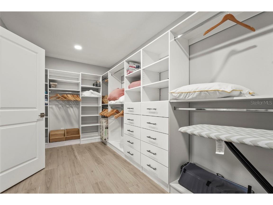 430 Island Circle Sarasota FL 34242 A4660296 image33