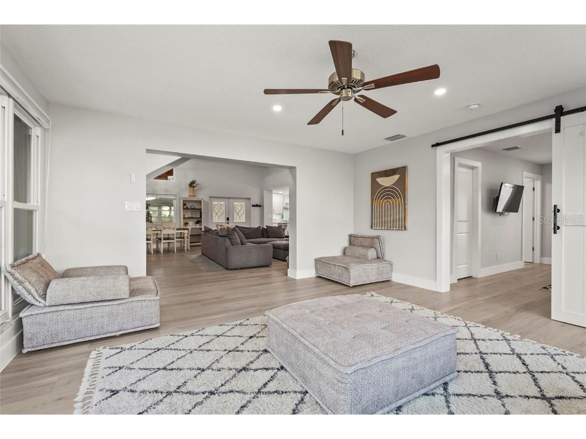 430 Island Circle Sarasota FL 34242 A4660296 image35