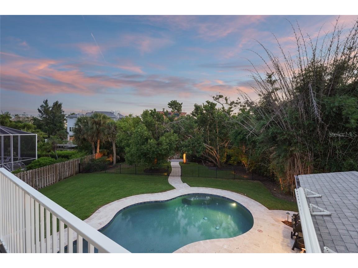 430 Island Circle Sarasota FL 34242 A4660296 image43