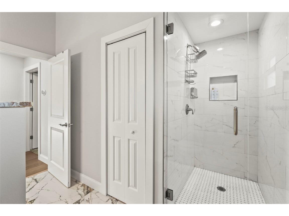 430 Island Circle Sarasota FL 34242 A4660296 image47