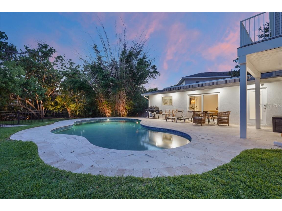 430 Island Circle Sarasota FL 34242 A4660296 image52