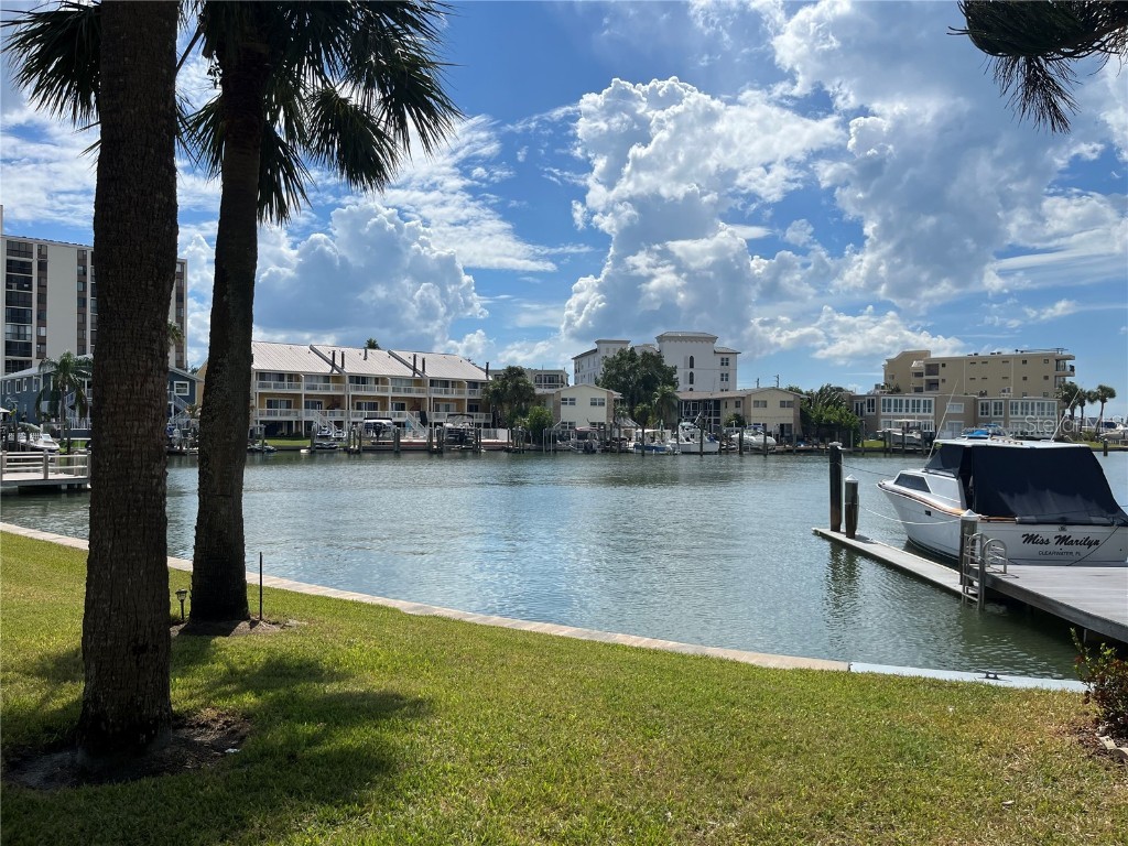 430 Larboard Way #6 Clearwater Beach FL 33767 TB8434469 image2