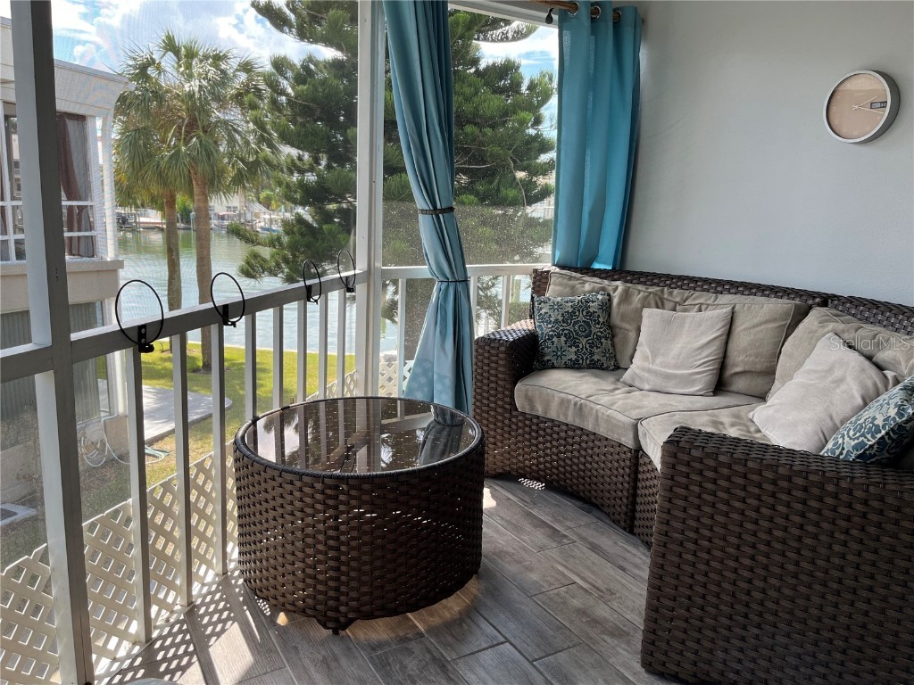 430 Larboard Way #6 Clearwater Beach FL 33767 TB8434469 image3