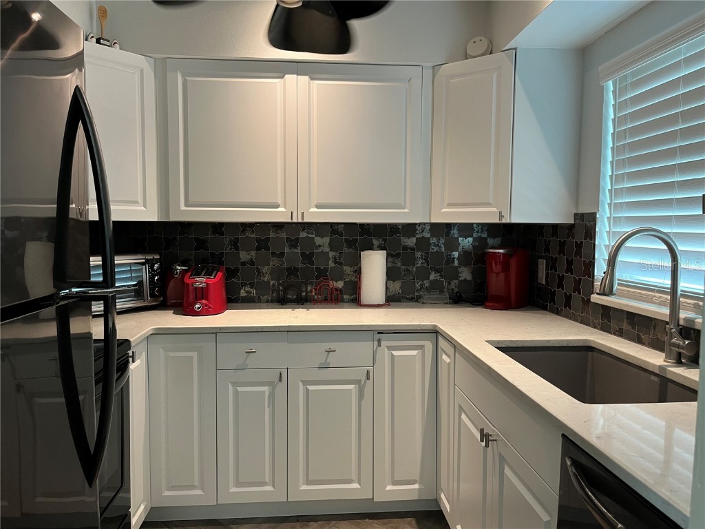 430 Larboard Way #6 Clearwater Beach FL 33767 TB8462185 image15