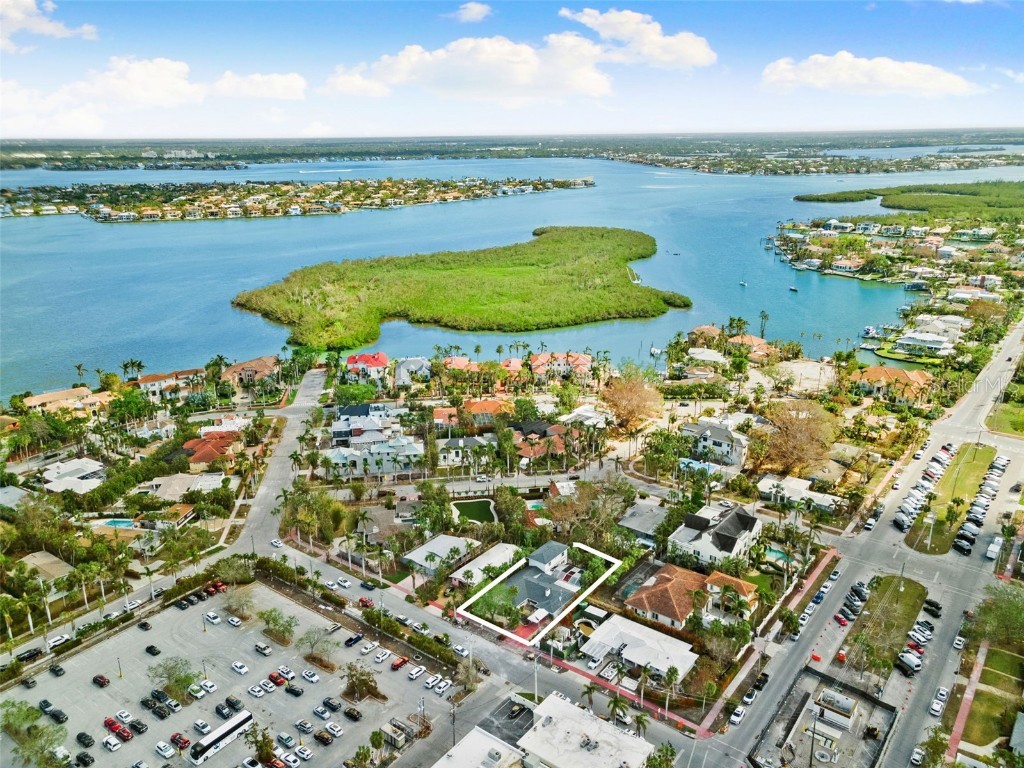 430 Monroe Drive Sarasota FL 34236 A4628892 image1