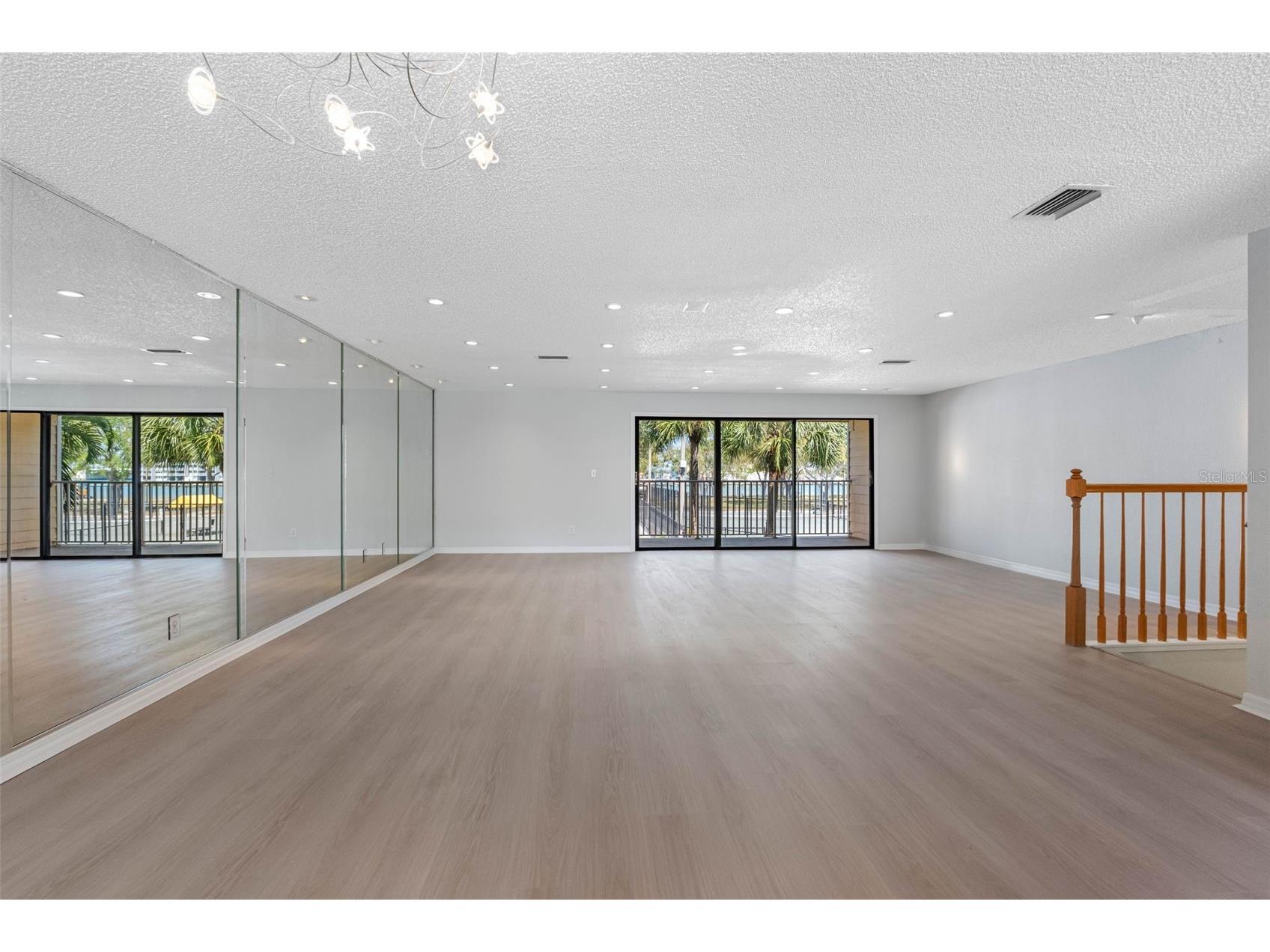 430 Sandy Hook Road Treasure Island FL 33706 TB8491487 image5