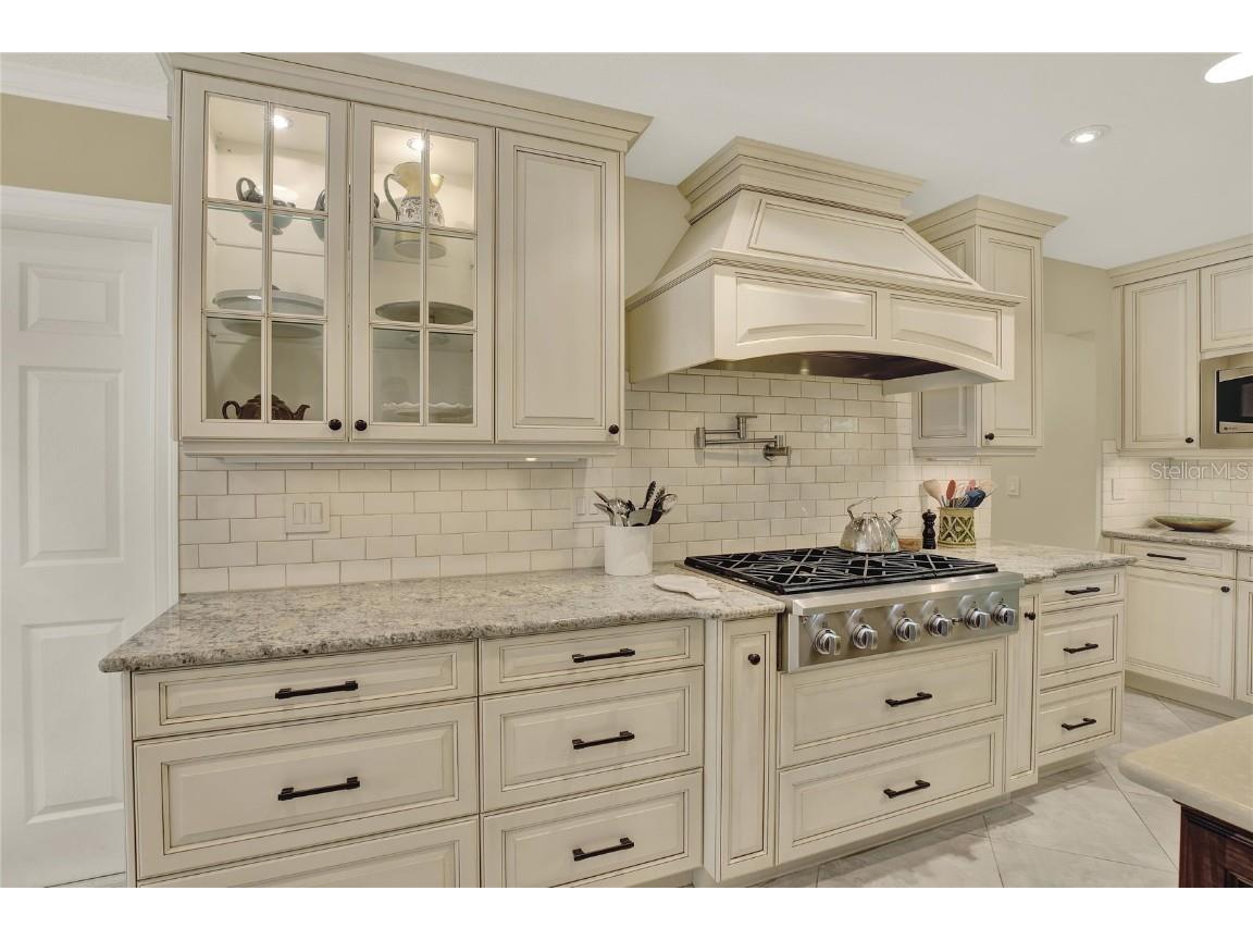 430 Wildwood Way Belleair FL 33756 TB8411064 image14