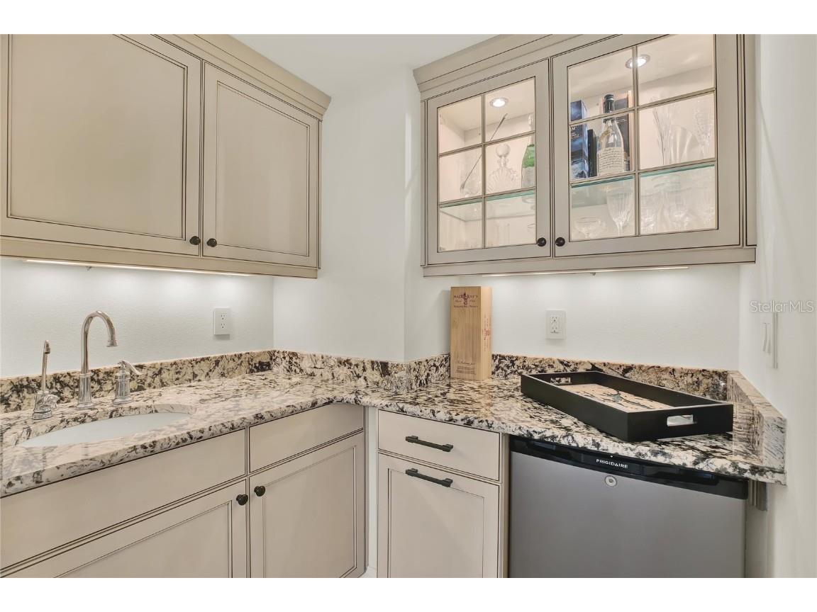 430 Wildwood Way Belleair FL 33756 TB8411064 image9