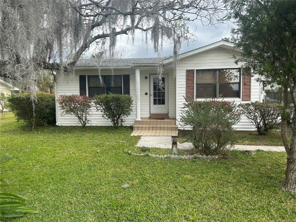 430 Wisteria Avenue Umatilla FL 32784 O6186153 image1