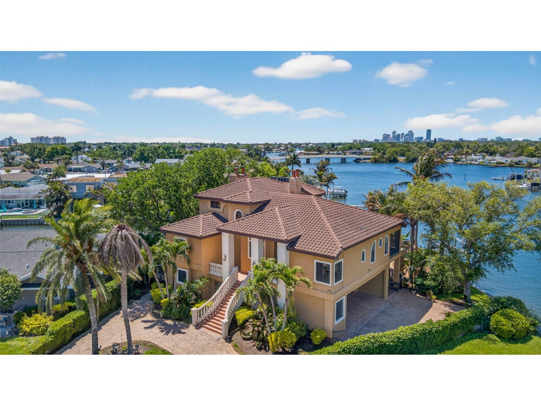 4300 13th Way NE Saint Petersburg FL 33703 - TAMPA BAY TB8499572 image1