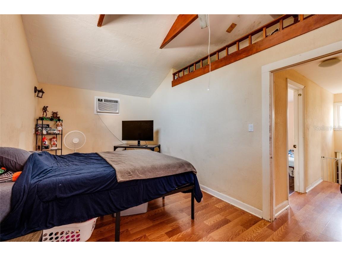 4300 14th Avenue N Saint Petersburg FL 33713 TB8435061 image16