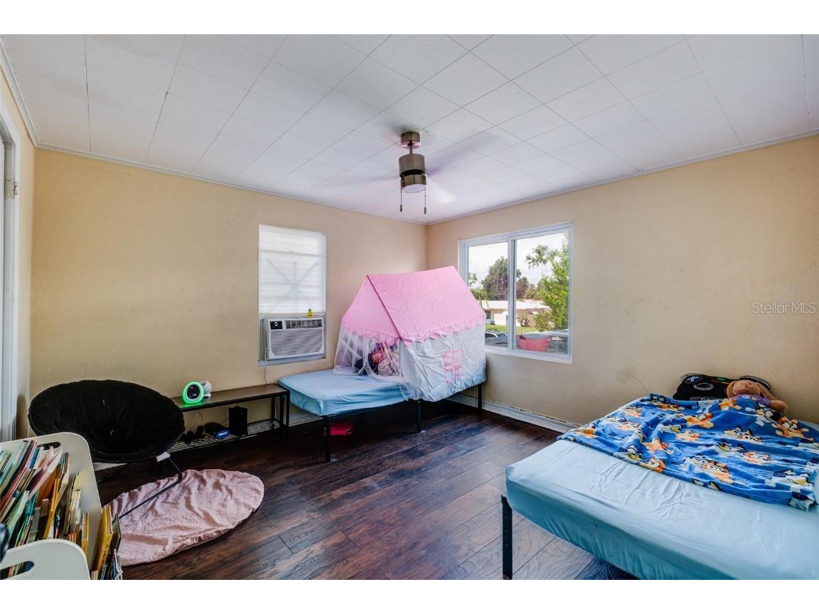 4300 14th Avenue N Saint Petersburg FL 33713 TB8435061 image18